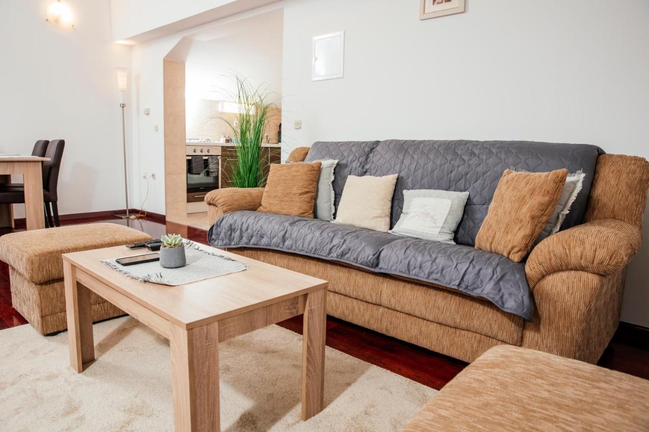 Stillness Apartment