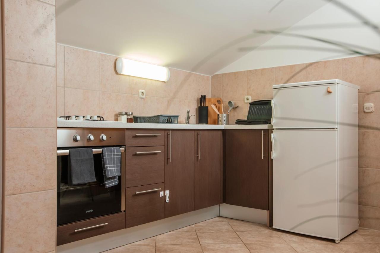 Stillness Apartment