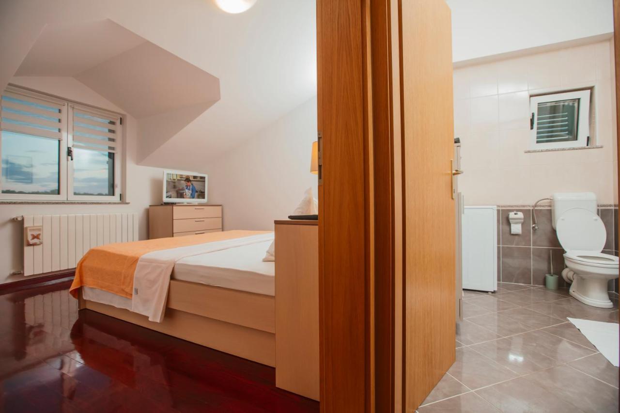 Stillness Apartment